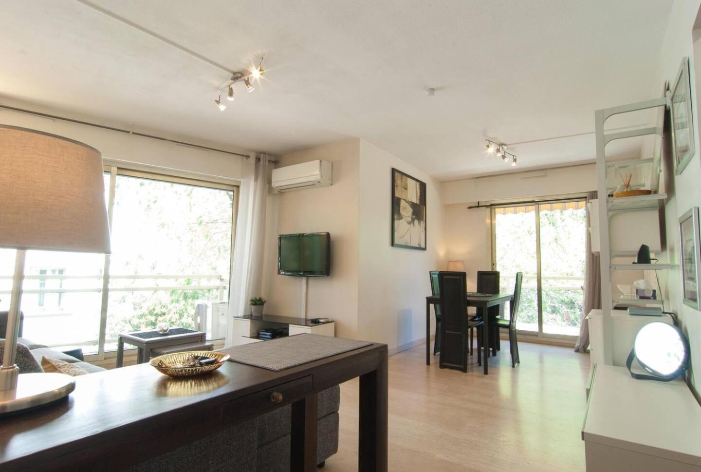 Elegant Apt W/2 Terraces/Mins To Beach & Shops Antibes Exterior foto